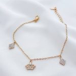 دستبند چارم مینیمال تاج و الماس ژوپینگ