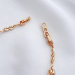 دستبند پیچ خورده نگین دار ژوپینگ - تصویر 2