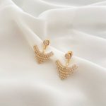 گوشواره آویز نگین‌دار مدل شفق طلایی