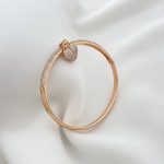تکپوش نگین‌دار با آویز قلب ژوپینگ