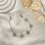 دستبند ونکلیف نقره ای استیل