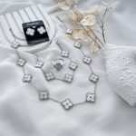 گردنبند گل درشت مستر کوالیتی ونکلیف نقره ای