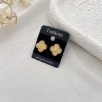 گوشواره گل درشت مستر کوالیتی ونکلیف گلد