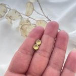 گوشواره میخی تک نگین زرد استیل