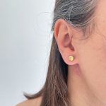 گوشواره میخی تک نگین زرد استیل