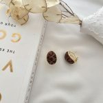 گوشواره پلنگی مخمل حلقه ای منحنی