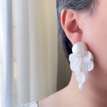 گوشواره مروارید با آویز صدفی