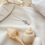گردنبند اسب دریایی نگیندار استیل