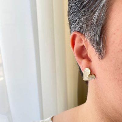 گوشواره میناکاری قلب سفید