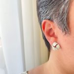 گوشواره میناکاری مثلثی سفید