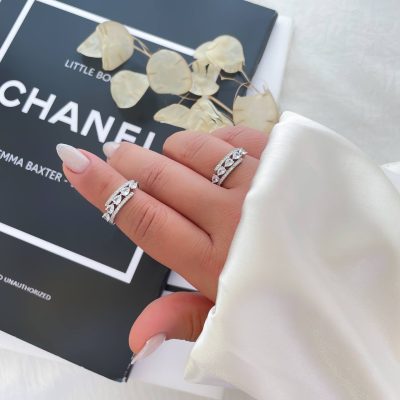 انگشتر جواهری نگین اشکی دو لاین