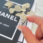 انگشتر جواهری نگین اشکی خطی