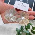 گوشواره عصایی گل و مروارید طرح زارا 15