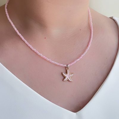گردنبند مهره ای صورتی با پلاک ستاره دریایی